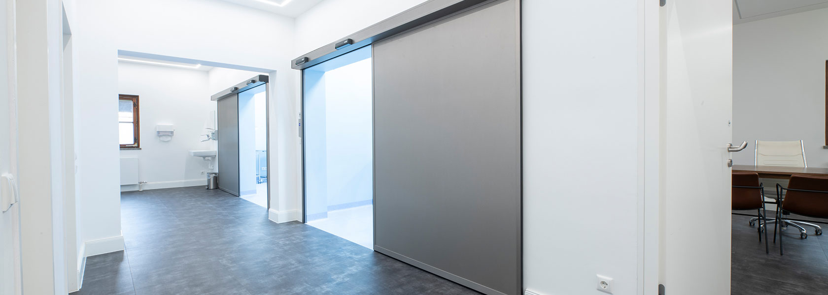 MED Zentrum 1 Schloss Puchenau, Eingriffsraum - Gang EG, Ambulantes Operationszentrum Linz, Puchenau. Ambulantes Ärztezentrum