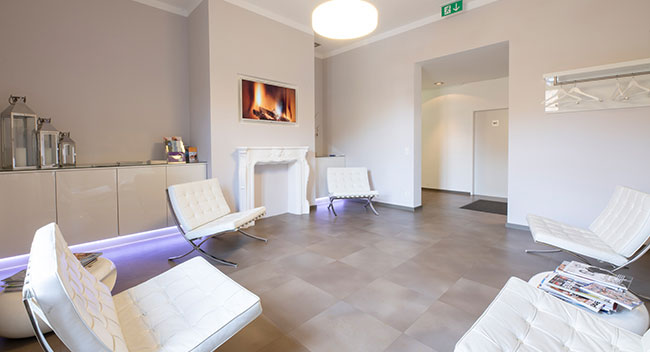 MED Zentrum 1 Schloss Puchenau, Wartebereich, Ambulantes Operationszentrum Linz, Puchenau. Ambulantes Ärztezentrum